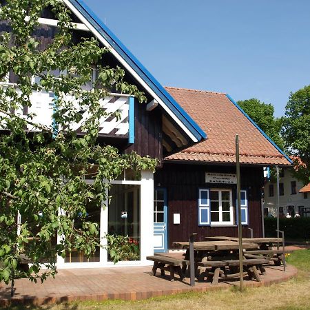 Aika Hotel Нида Екстериор снимка